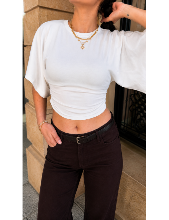 Yan Büzgü Detaylı Beyaz Crop Bluz